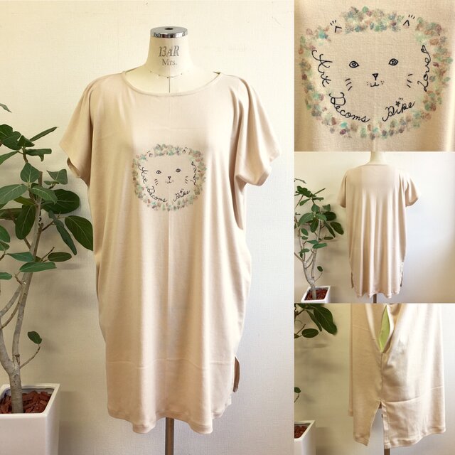 再販×2 手書きイラスト❤️ゆるーい猫ちゃんTシャツワンピース ベージュ (サイズフリーL〜L L)受注生産の画像1枚目