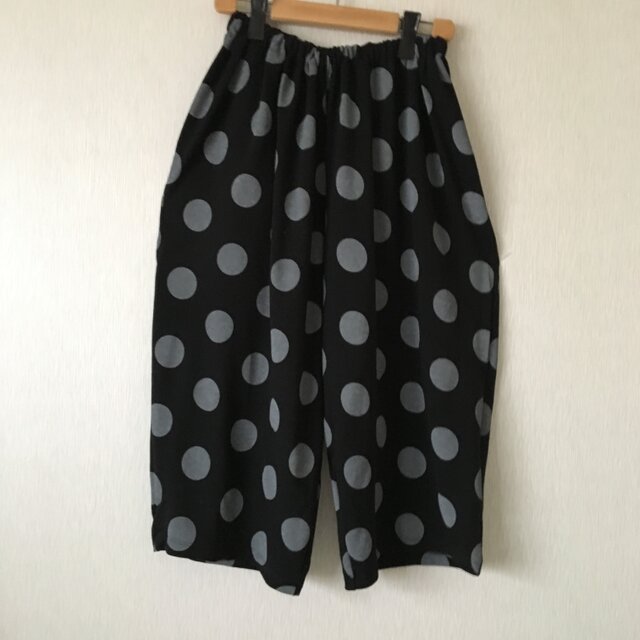 デカ水玉ゆったりサルエルボールパンツ 黒×グレーFの画像1枚目