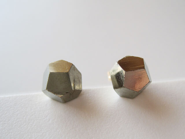 パイライトの原石ピアス/Pyrite/Spain 14kgfの画像1枚目