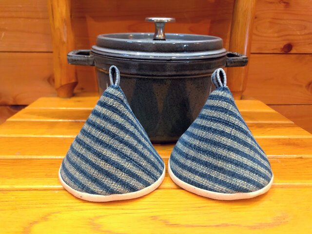 2個セット★三角鍋つかみ★staub ルクルーゼ にいかがでしょうか?★ストウブ 鍋つかみ ミトンの画像1枚目