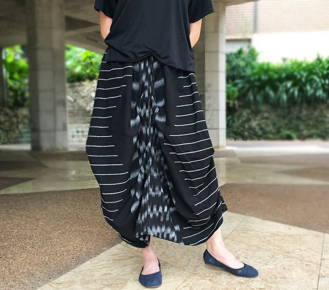 再販2!手織り綿絣織り変わりロングスカート、ブラック、オールシーズンの画像1枚目