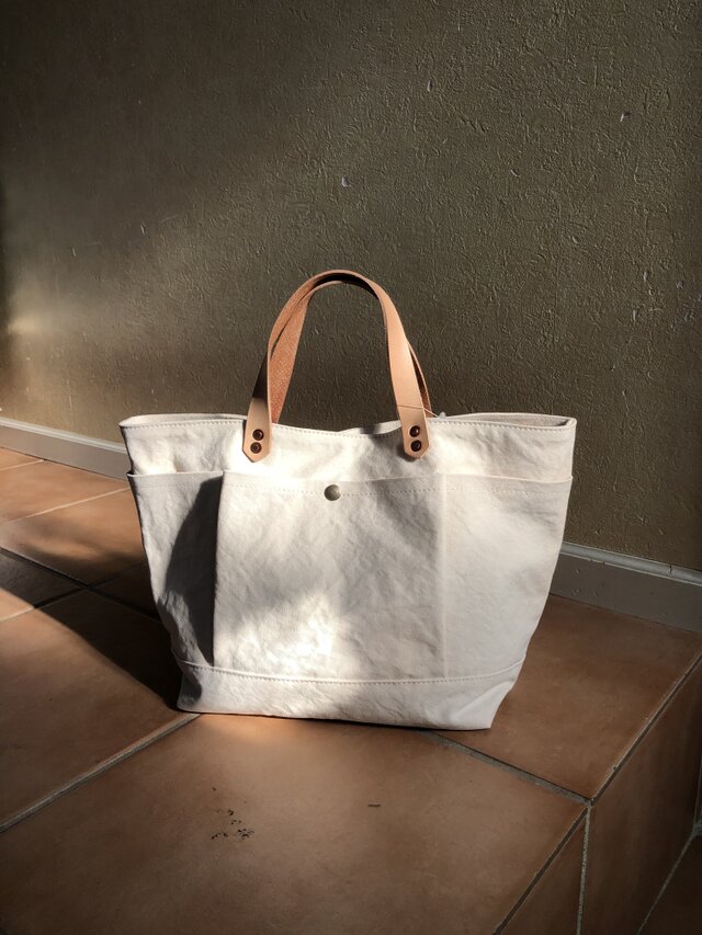 宅急便送料無料☆生成りのポケットがたくさんトートバック