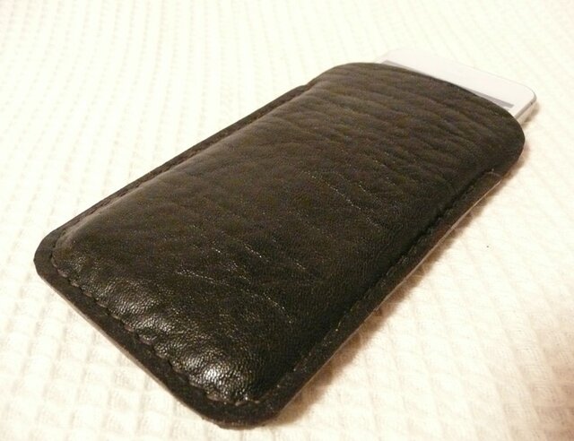 手縫いi Phone 5専用立体的ケース こげ茶シボ牛革の画像1枚目