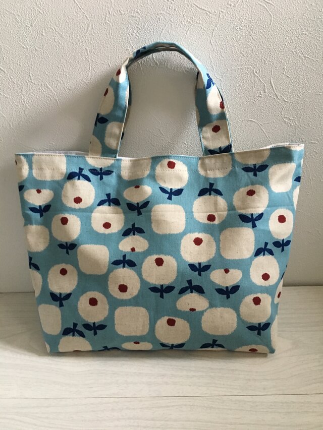お花のトートバッグ(ブルー)の画像1枚目