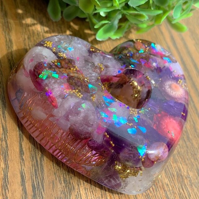 現品♢﻿BIG♡ルビー‎ℂᑋᵃᵑ٭¨̮♡HEART♡﻿Orgonite♩¨̮⑅* | iichi