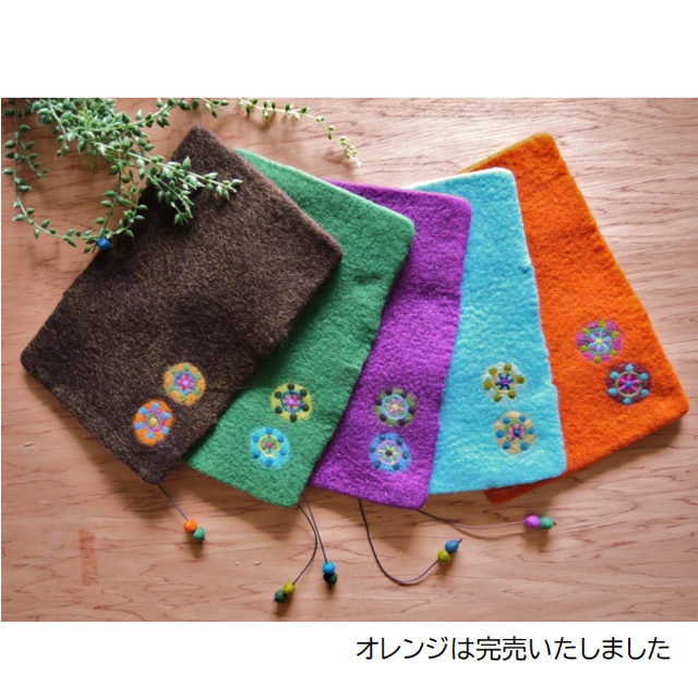 にじ様オーダー ハンドメイド ブックカバー 手刺繍 文庫本 - 文房具 