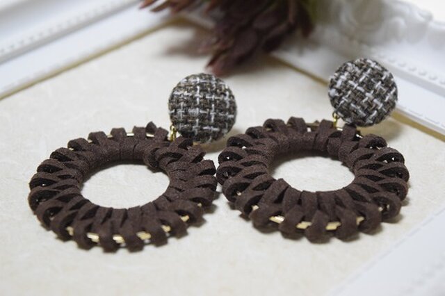 大ぶり８の字編みフープピアス Orイヤリング Iichi ハンドメイド クラフト作品 手仕事品の通販