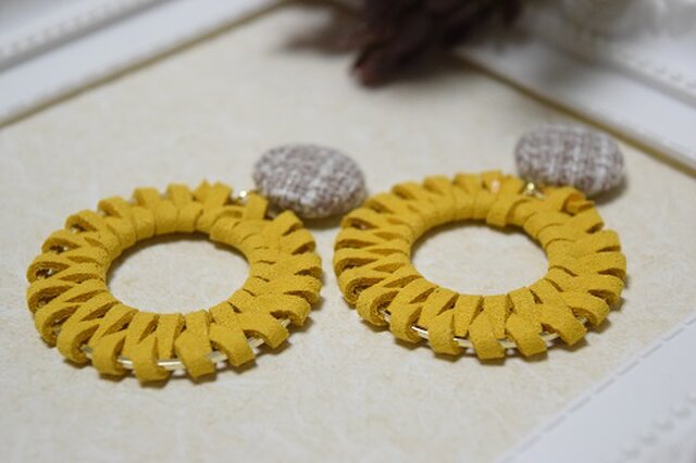 大ぶり８の字編みフープピアス Orイヤリング Iichi ハンドメイド クラフト作品 手仕事品の通販