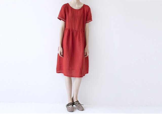 ★夏新作一点のみ★リネン100%刺繍ポケット付シンプルな大人可愛い半袖ワンピース♪の画像1枚目
