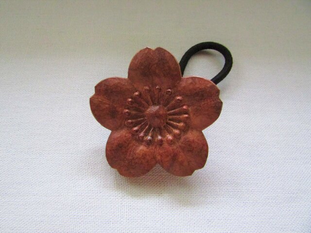 桜花形 髪留めの画像1枚目