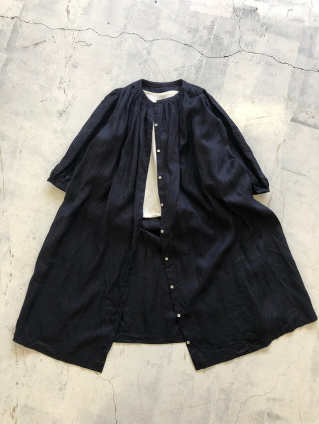 ギャザーロングシャツ*french linen100% ダークブルー 【受注生産品】の画像1枚目