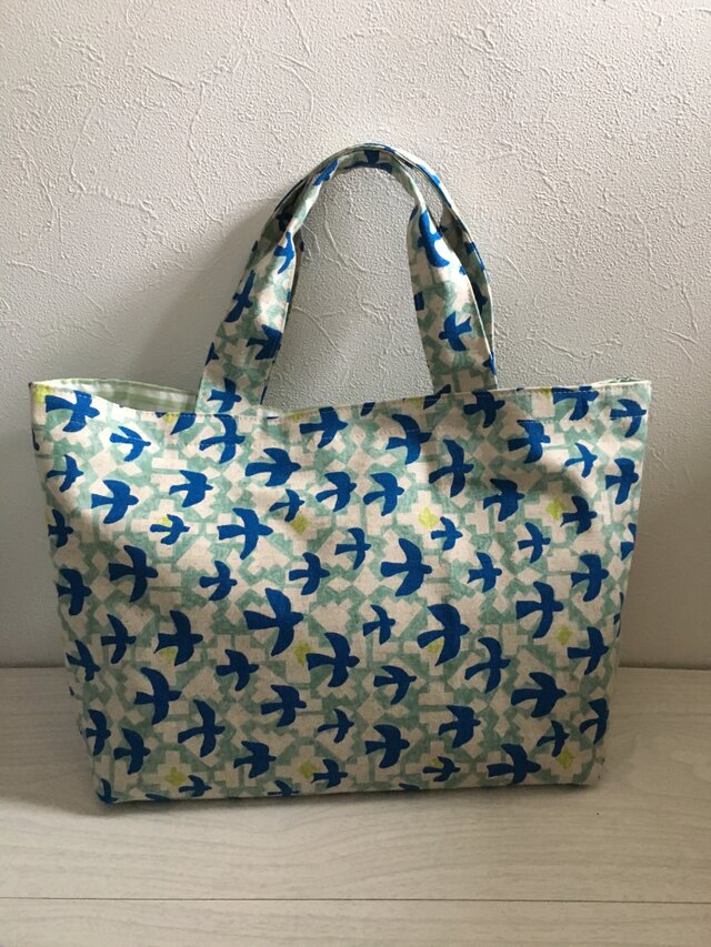 青いとりのトートバッグの画像1枚目