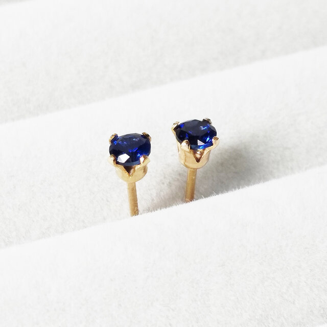 輝く2粒。 ブルーサファイア (4mm) ピアス 送料無料 | iichi 日々の