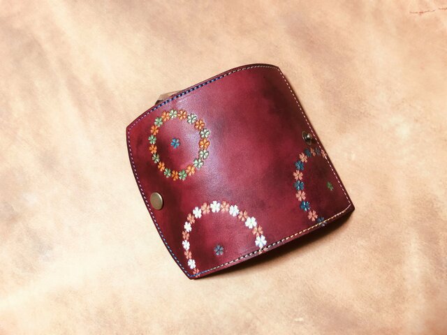 革のキーケース 花柄 赤色 | iichi 日々の暮らしを心地よくする