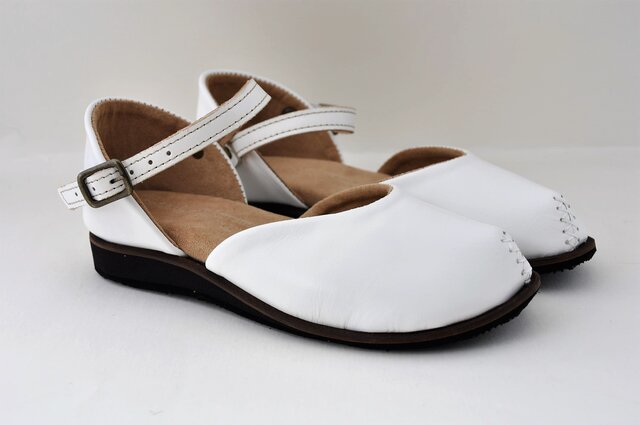 『アウトレット』plie sandal ホワイト革 Mサイズ(23~24㎝)の画像1枚目