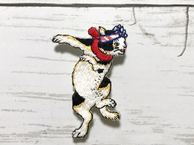 手刺繍浮世絵ブローチ*歌川国芳「五拾三次之内 岡崎の場」よりの画像1枚目