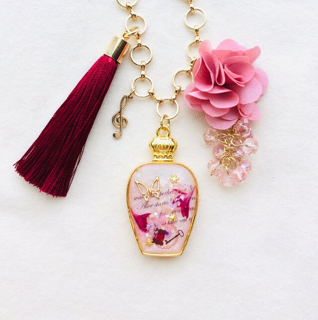 香水瓶バッグチャーム（恋の思い出小瓶）