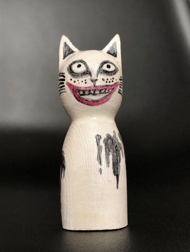 木彫りの怖~い猫 ハロウィンの画像1枚目