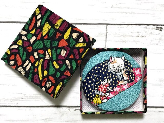 手刺繍浮世絵ブローチ 歌川国政 ねずみのたわむれ 猫の図 より Iichi ハンドメイド クラフト作品 手仕事品の通販