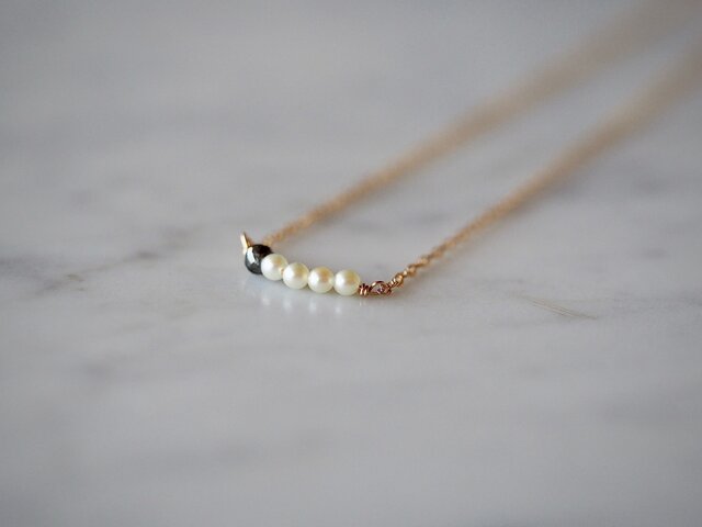 gentle love necklace yellow goldの画像1枚目
