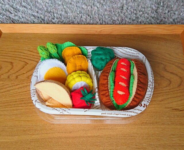 おままごと・セット(ホットドッグ弁当)の画像1枚目