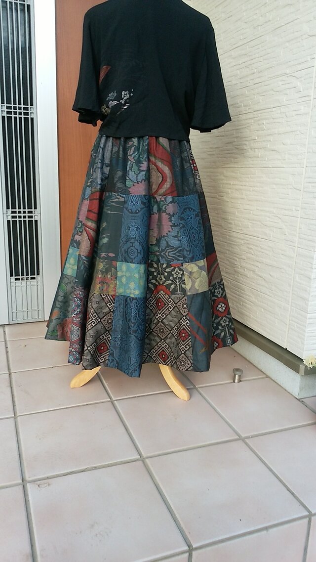 着物リメイク パッチワーク仕立てのフレアースカート ☆ 受注製作品の画像1枚目