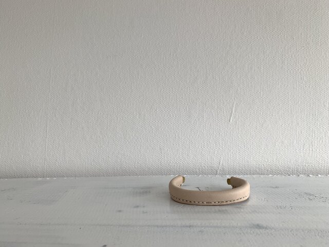 f-19le0008o 革の馴染みを楽しむアクセサリー leather bangle Mの画像1枚目