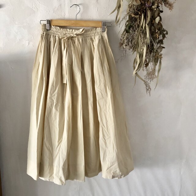 ギャザーたっぷり ロング スカート〈beige〉 | iichi 日々の暮らしを