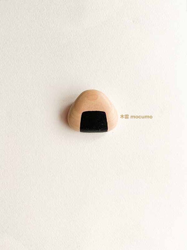 かつらの木の おにぎりブローチの画像1枚目