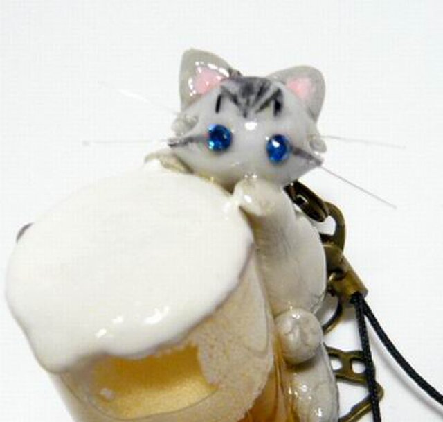 にゃんこのしっぽ にゃんこの生ビール チンチラ 猫 ストラップ Iichi ハンドメイド クラフト作品 手仕事品の通販
