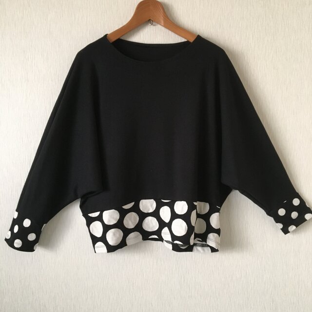 ドルマンスリーブ切替えプルオーバー 黒白Fの画像1枚目