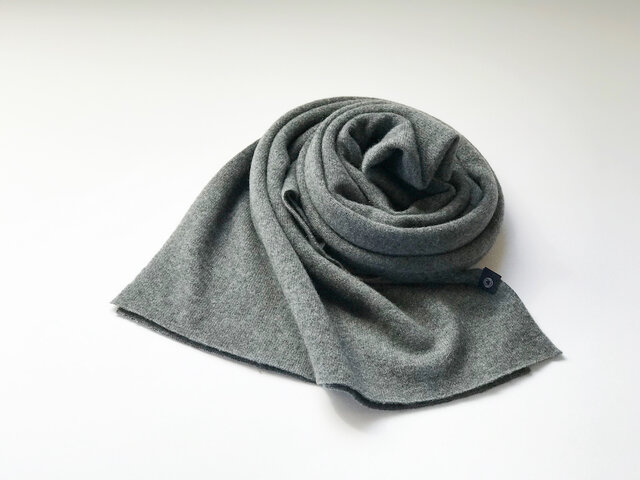 Pure カシミヤのふわふわマフラー D/Grayの画像1枚目