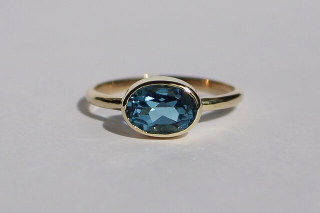 London blue topaz 8×6 Ringの画像1枚目