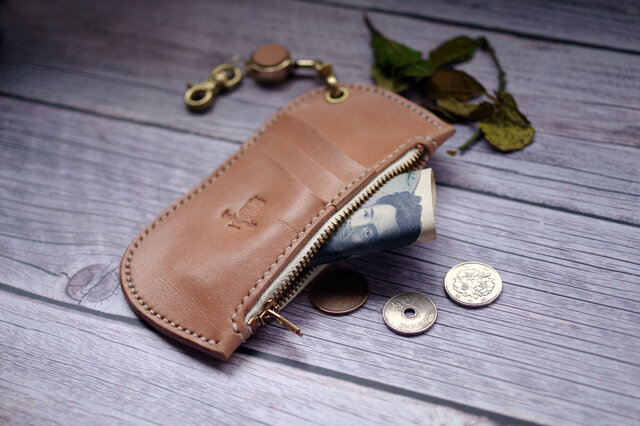 本革サドルレザーのリール付きフラグメントケース【受注製作