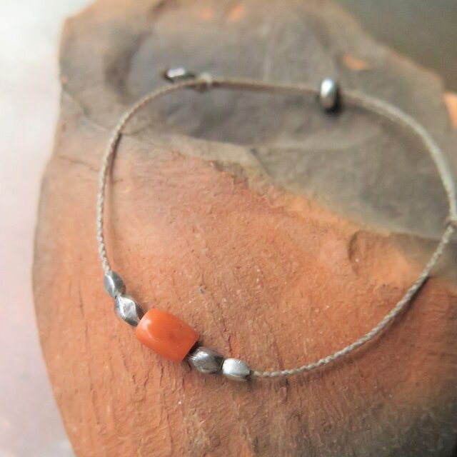 アンティーク　チンシルバー　＋　珊瑚　茶鼠　ブレスレット 　百世 momotose（東）