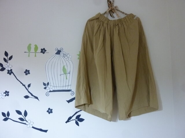 今日の大人服 ギャザーキュロット ベージュの画像1枚目