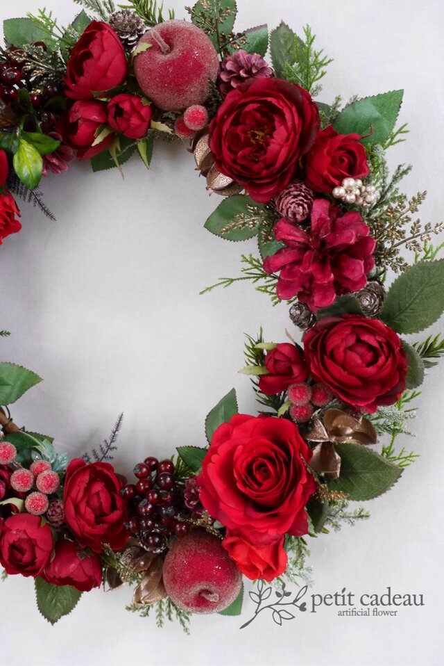 クリスマス 赤いバラの冬のリース | iichi 日々の暮らしを心地よくする