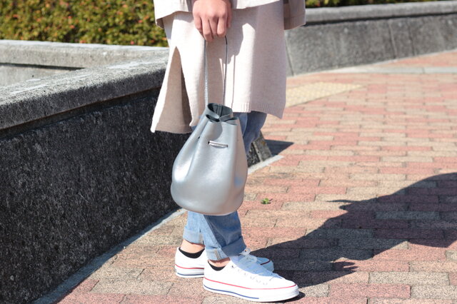 【新品未使用】MORO巾着バッグ⚪︎Lsize⚪︎Authentic bag バッグ 『BEST OF MORRIS柄 巾着バッグ ネイビー B1-33496-18