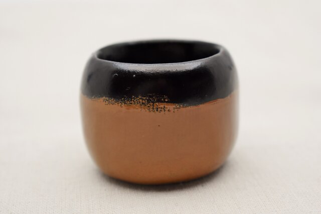 手彫酒器 黒漆白漆の画像1枚目