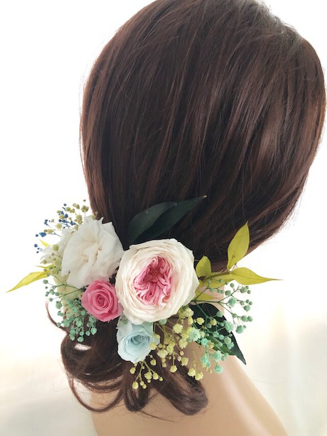 ヘッドドレス／髪飾りプリザーブドフラワー／ウェディング・前撮り和装】薔薇とカスミ草とグリーン iichi  日々の暮らしを心地よくするハンドメイドやアンティークのマーケットプレイス