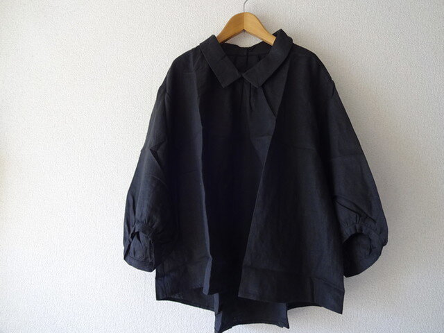 en-enリネン・襟付きふんわりお袖のプルオーバー・黒 | iichi 日々の 