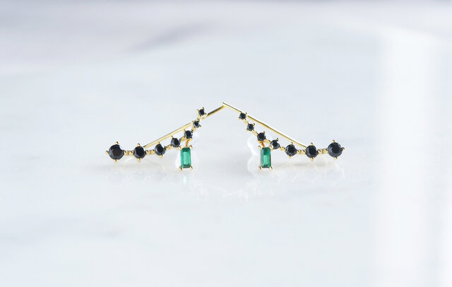 【Sterling silver 925】Black CZ Ear Climberの画像1枚目