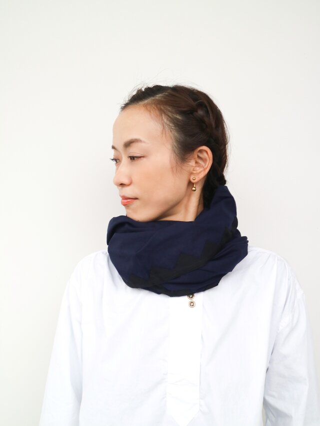 frame stole / NAVY ×blackの画像1枚目