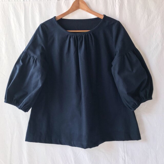 ふっくらビエラのマチエールブラウス（ネイビー）