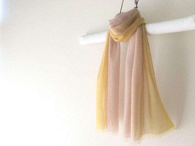 *新作*手染めシルク・ウールストール mustard gradationの画像1枚目