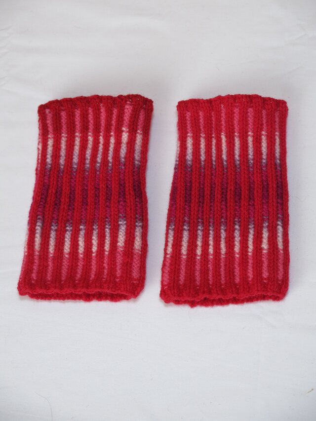 変わりゴム編のレッグウォーマー　赤紫