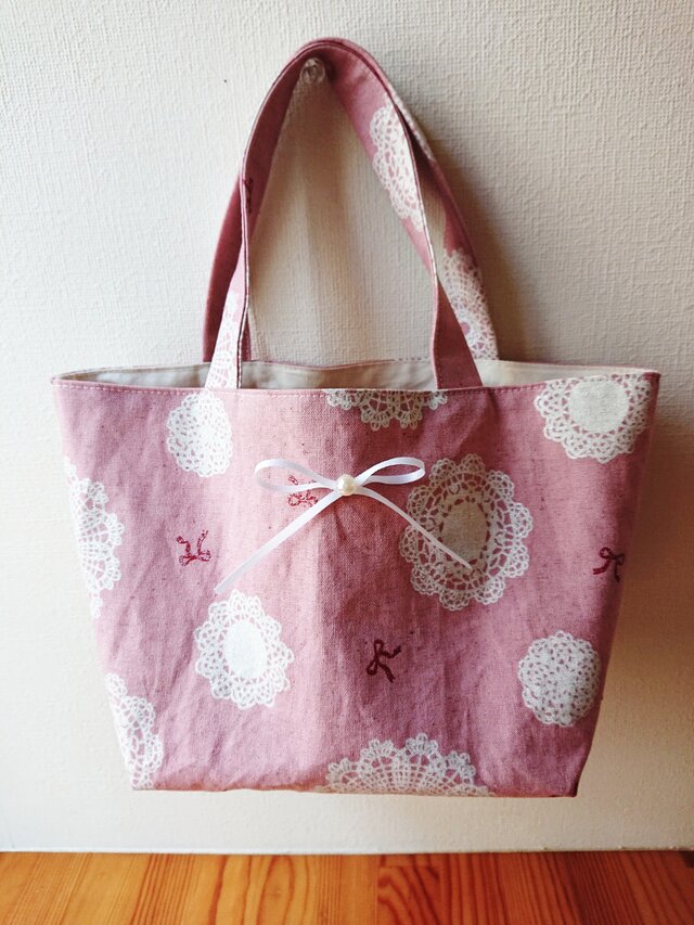 ドイリーとリボンのミニトートバッグ♪ピンク 30cm×16.5cm マチ12cmの画像1枚目