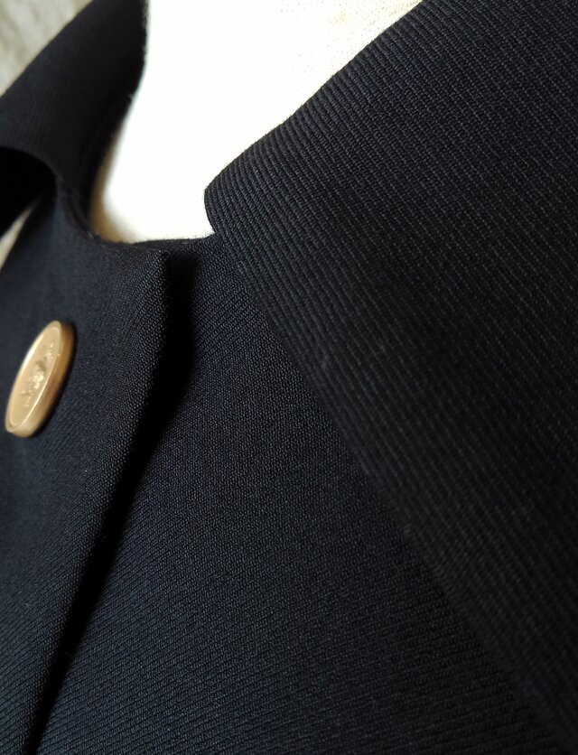 エレガント ブラック ケープコート 】 黒 上質なウール100％ | iichi