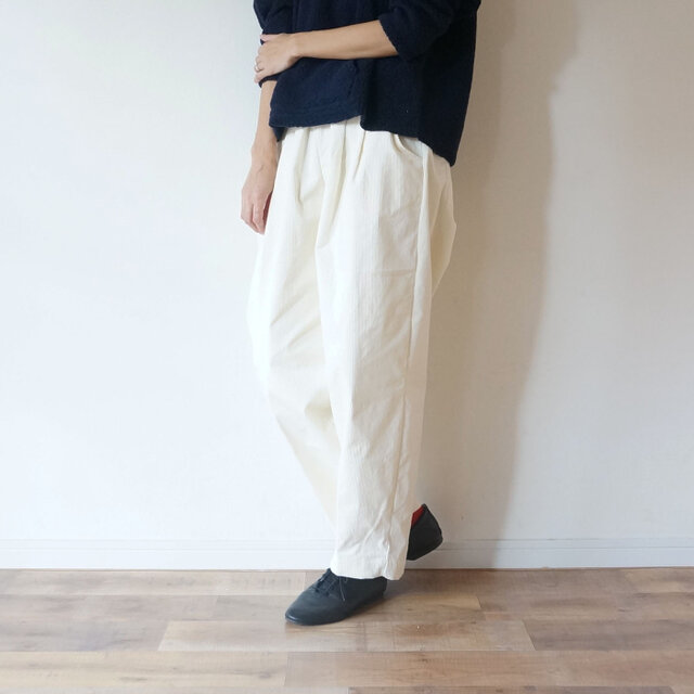 10w Stretch Corduroy tuck Pantsの画像1枚目