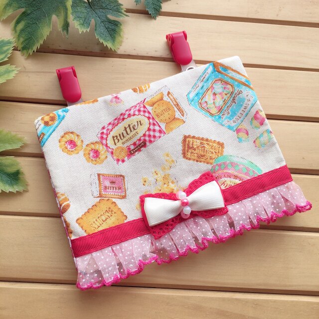 【ゆうパケット送料無料】ハンドメイド 移動ポケット レトロなお菓子 リボン レースの画像1枚目